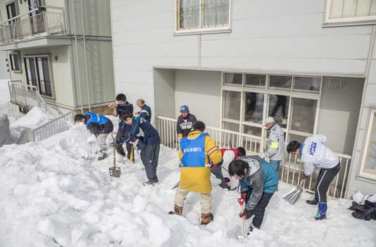 雪かきボランティア